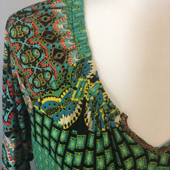 Susan Lawrence 3/4 sleeve colorful top - Picture 3 of 7